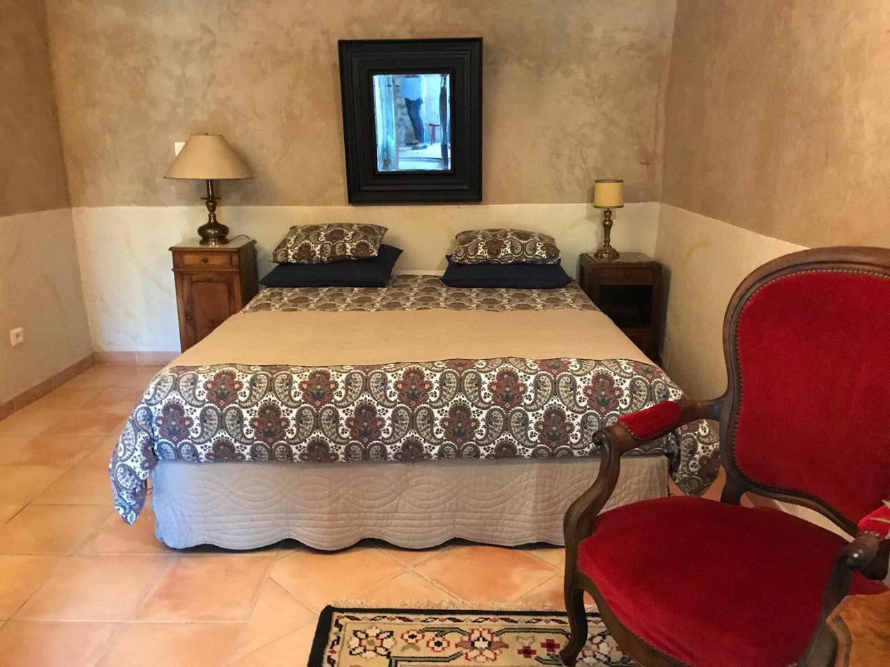 Bed and Breakfast La Bergerie Pradel Le Beaucet Номер фото